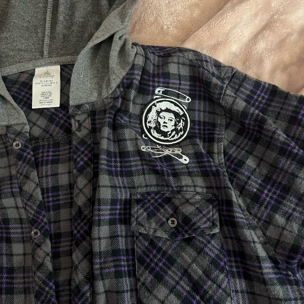 Disneyland resort, haunted mansion, flannel, hatbox, ghost - Picture 5 of 12